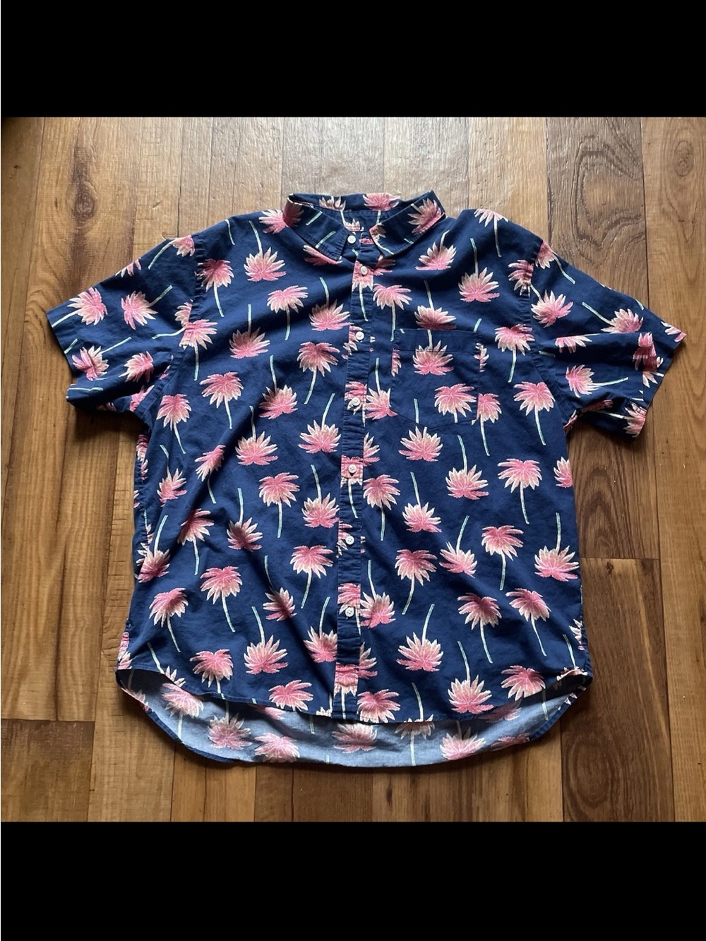 Old Navy Men's Navy Palm Tree Hawaiian Shirt Short Sleeve Button Down